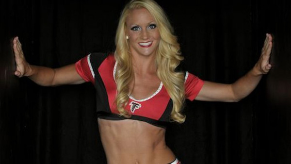 Atlanta Falcons Cheerleader Kat Majester